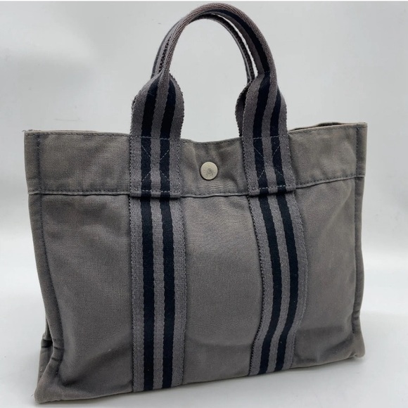 [0053] AUTH Hermes Fourre GrayFool Toe PMTote Bag -small handbag size